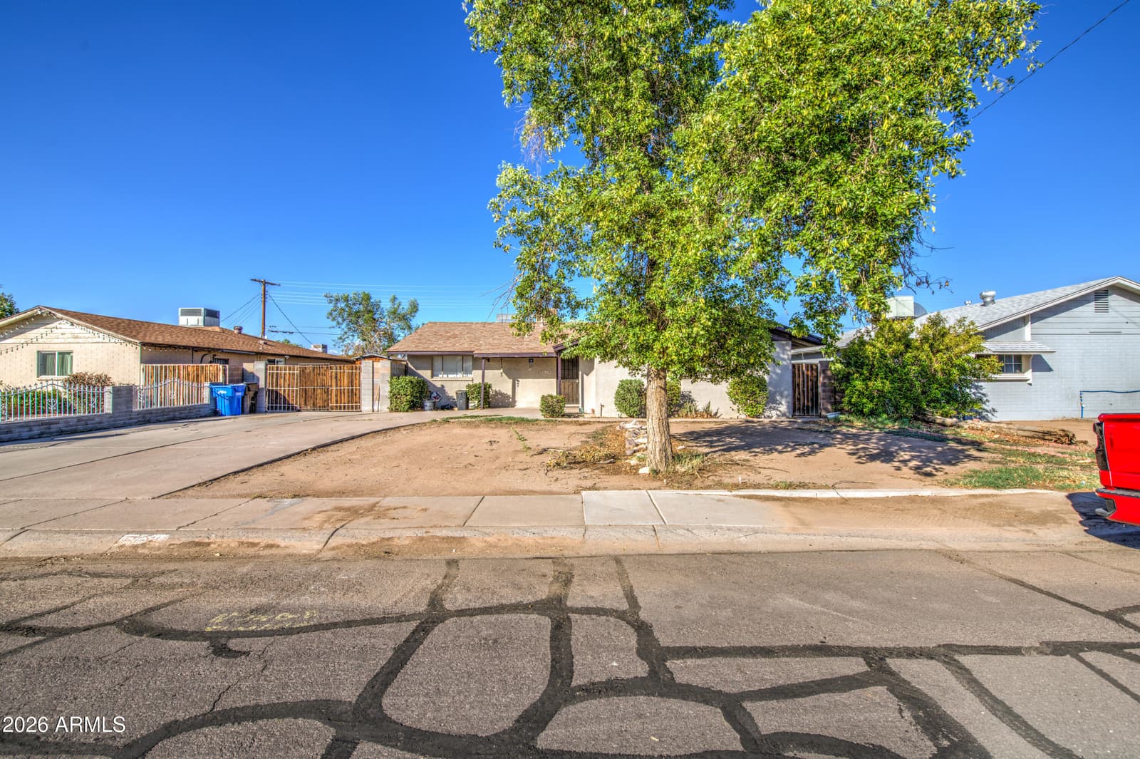 5014 W Catalina Drive, Phoenix, AZ 85031 — photo 2 of 36
