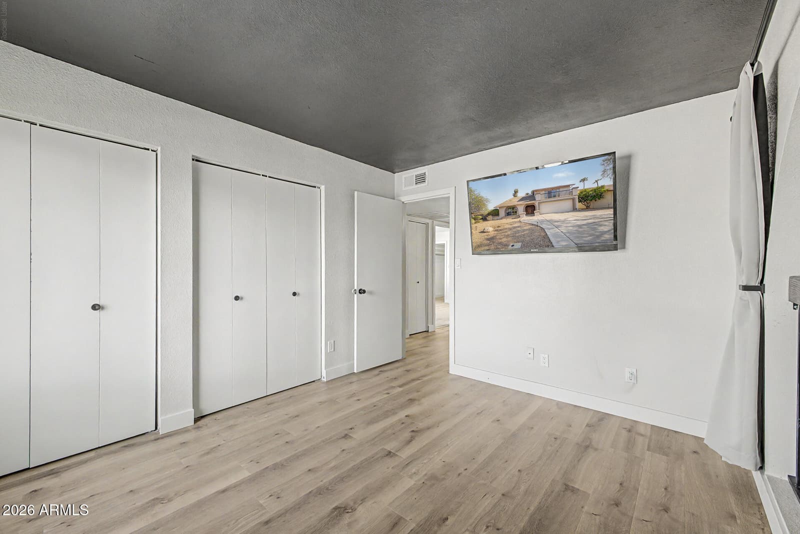 843 W Nido Avenue, Mesa, AZ 85210 — photo 9 of 53