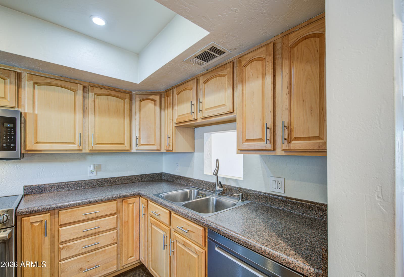 1530 S River Drive, Tempe, AZ 85281 — photo 11 of 32