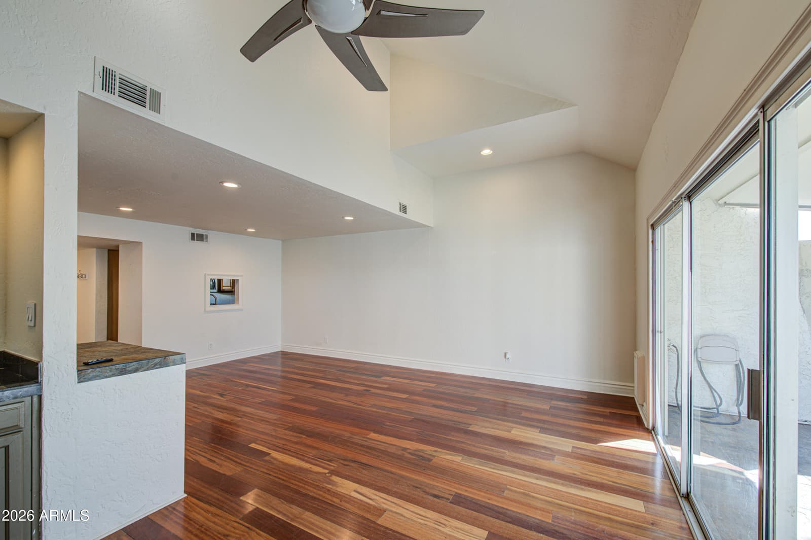 1530 S River Drive, Tempe, AZ 85281 — photo 7 of 32