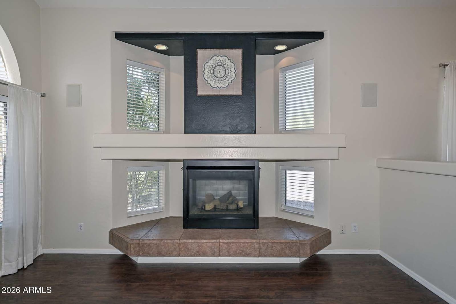 15872 W Calavar Road, Surprise, AZ 85379 — photo 8 of 57