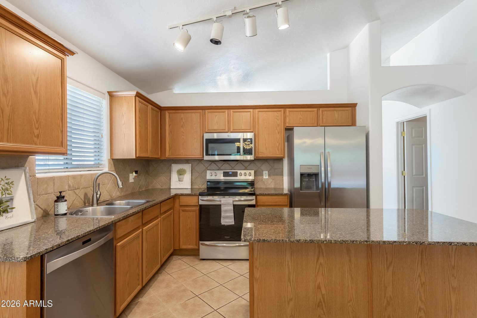 2208 Copper Sunrise, Sierra Vista, AZ 85635 — photo 5 of 30