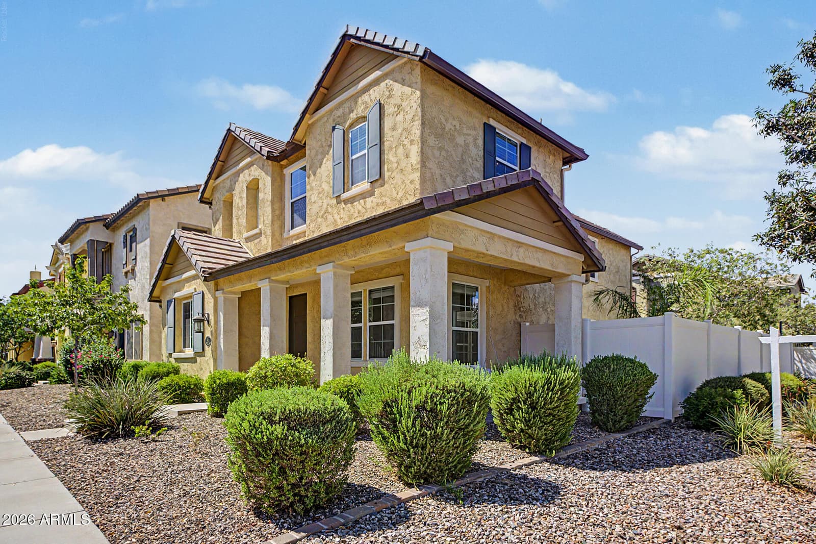 2614 S Valle Verde, Mesa, AZ 85209 — photo 4 of 51