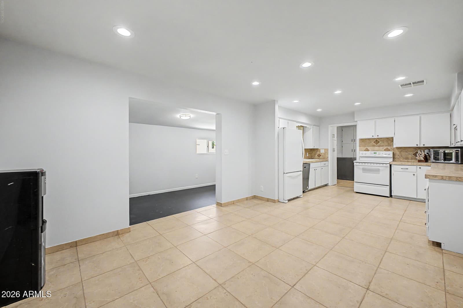 820 N Lesueur, Mesa, AZ 85203 — photo 14 of 41