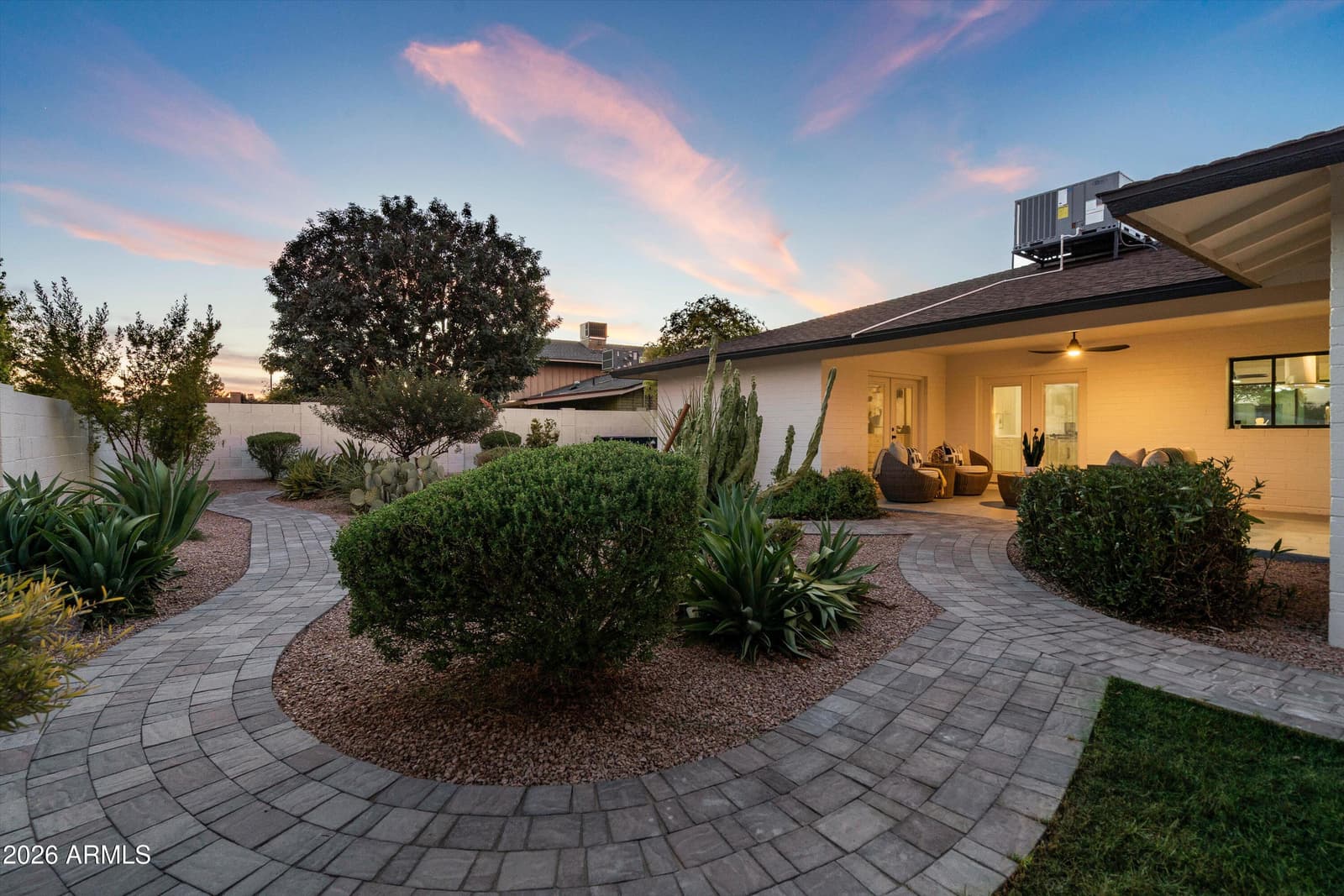 1019 E Watson Drive, Tempe, AZ 85283 — photo 4 of 35