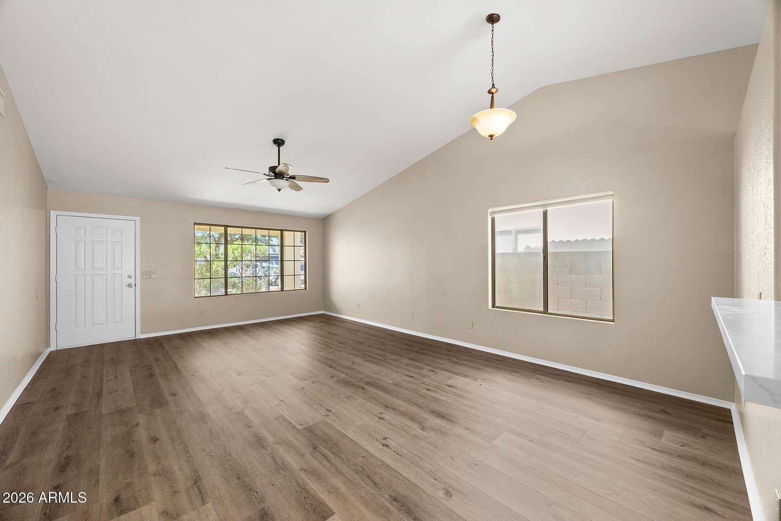 530 E Del Rio Street, Chandler, AZ 85225 — photo 4 of 17