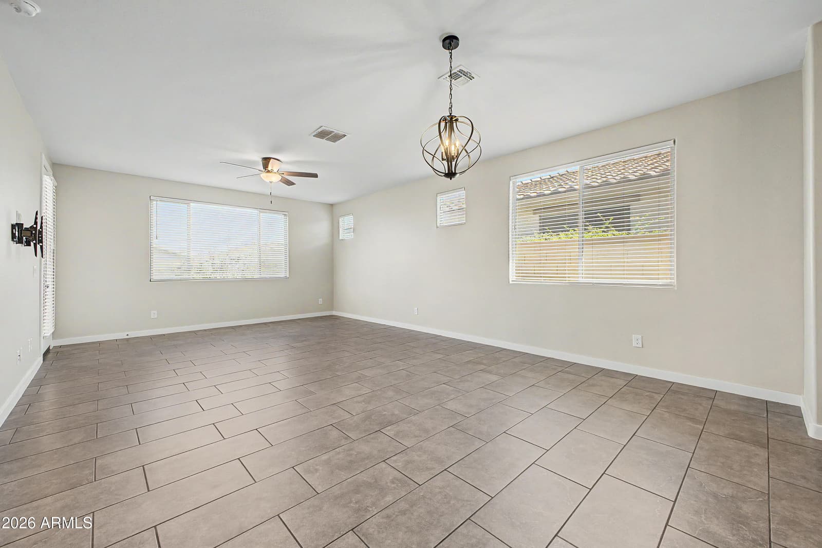 12423 N 174th Lane, Surprise, AZ 85388 — photo 10 of 24