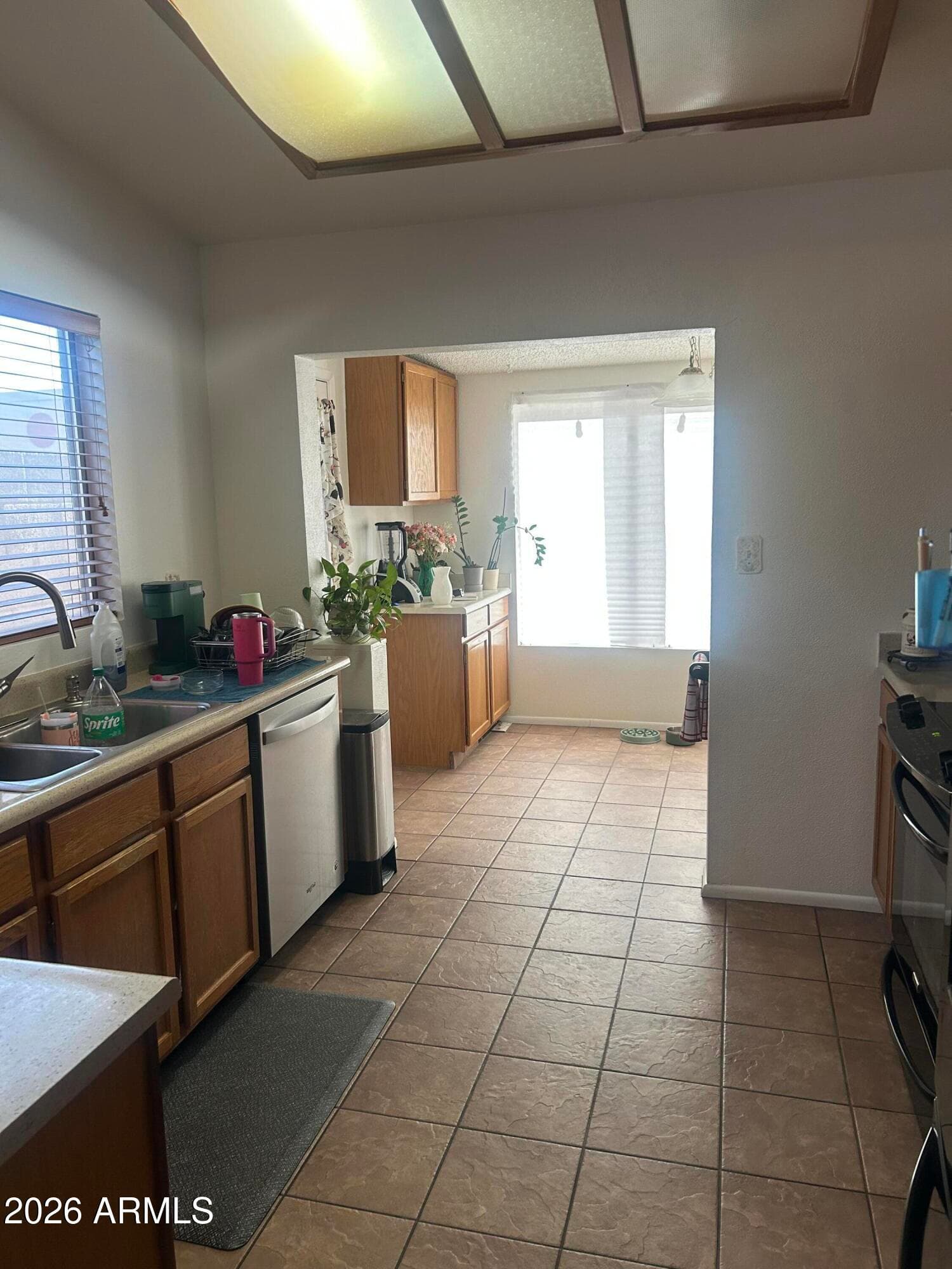 14228 N 26th Lane N, Phoenix, AZ 85023 — photo 4 of 10