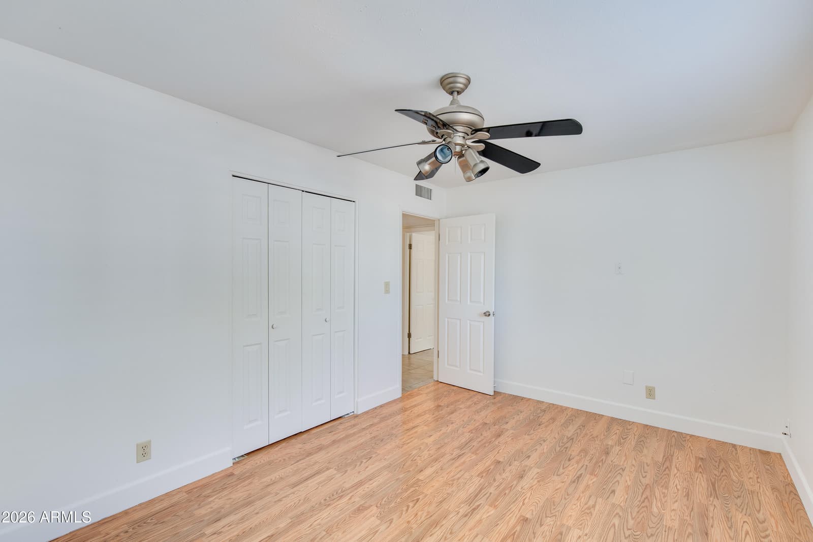 2801 E Mercer Lane, Phoenix, AZ 85028 — photo 18 of 45