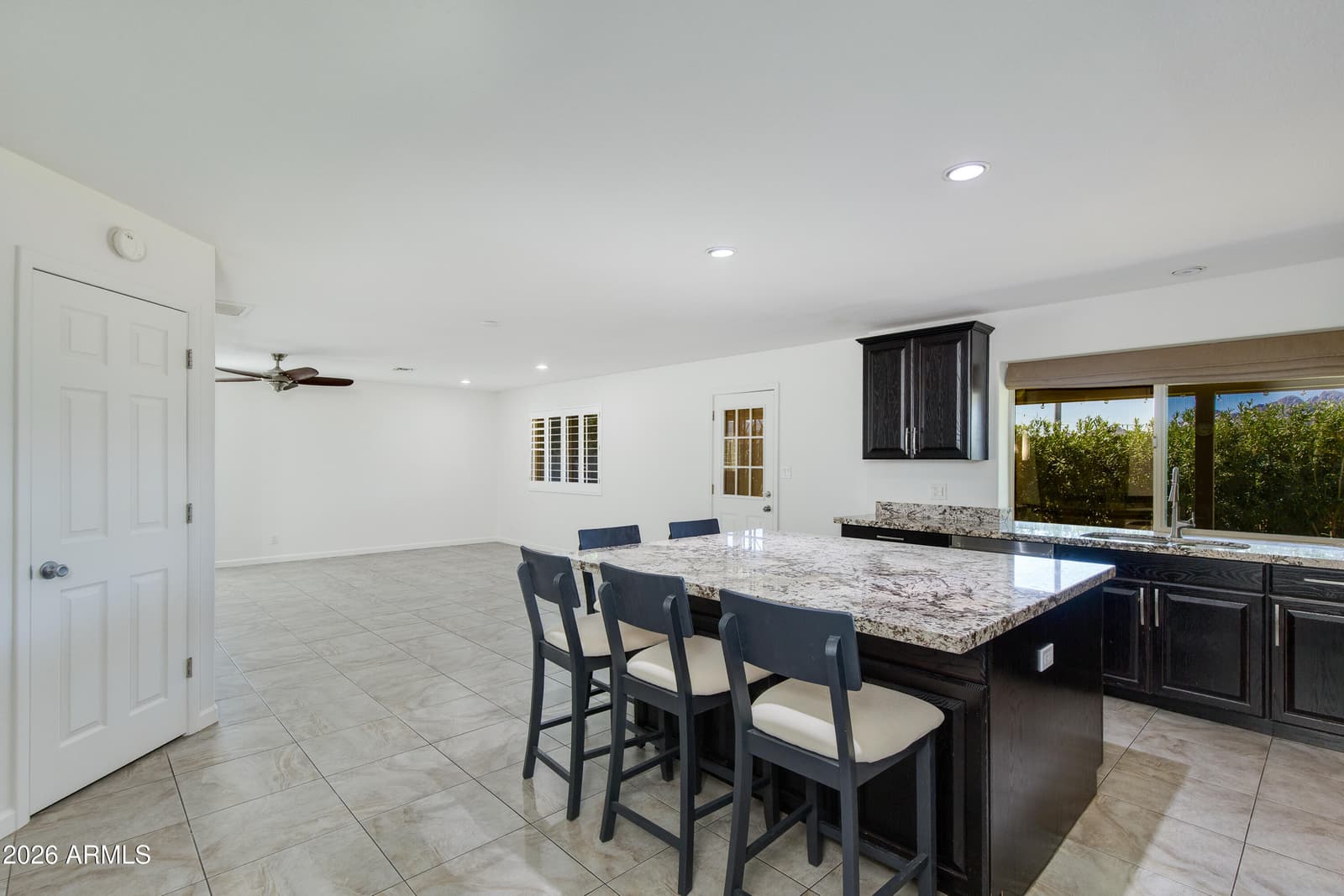 2801 E Mercer Lane, Phoenix, AZ 85028 — photo 8 of 45