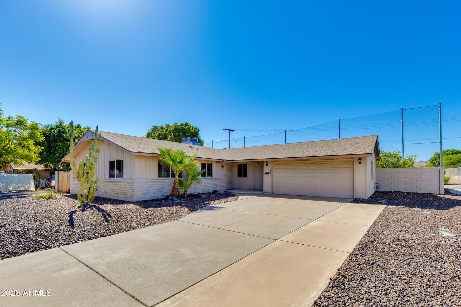 2801 E Mercer Lane, Phoenix, AZ 85028 — photo 2 of 45