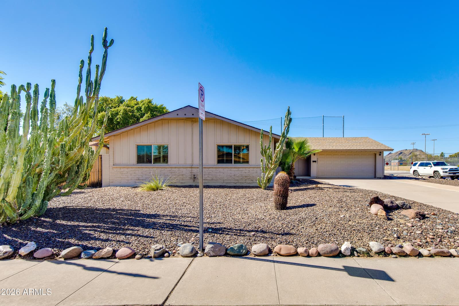 2801 E Mercer Lane, Phoenix, AZ 85028 — photo 42 of 45