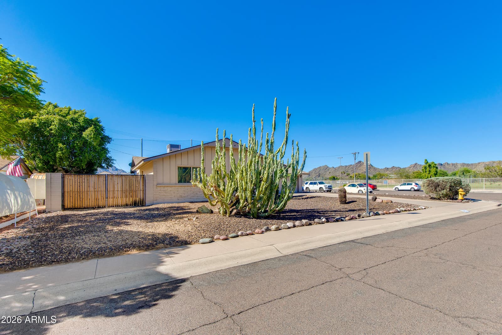 2801 E Mercer Lane, Phoenix, AZ 85028 — photo 43 of 45