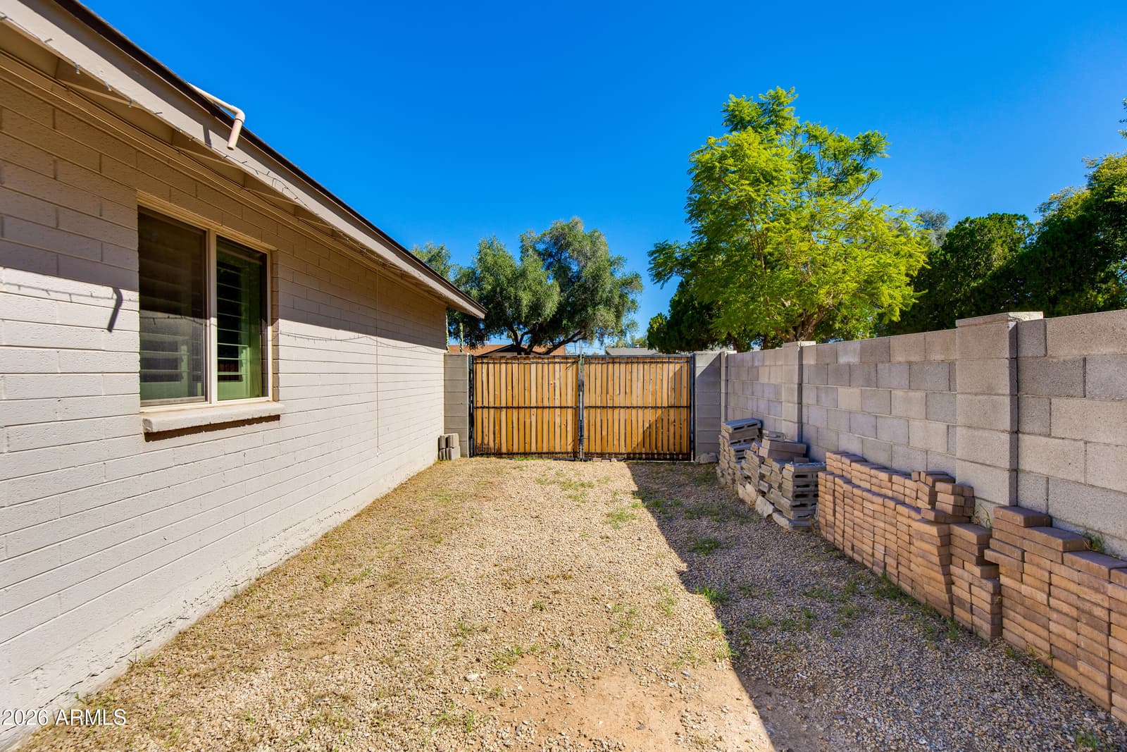 2801 E Mercer Lane, Phoenix, AZ 85028 — photo 39 of 45