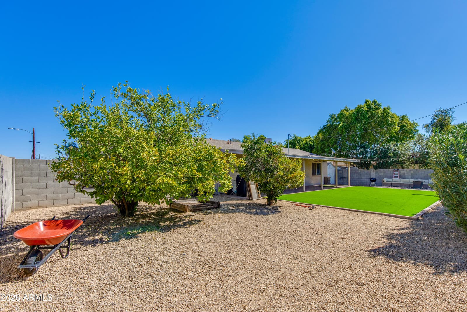 2801 E Mercer Lane, Phoenix, AZ 85028 — photo 32 of 45