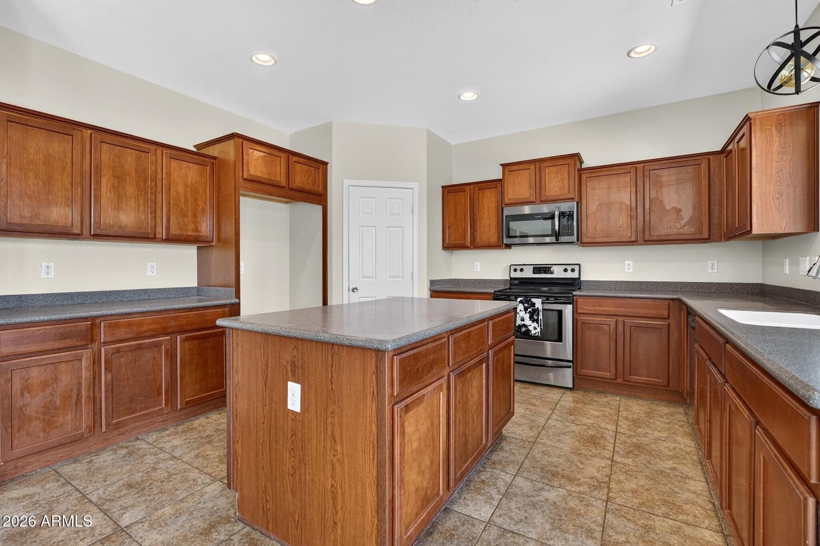 837 E Volk Lane, San Tan Valley, AZ 85140 — photo 16 of 41