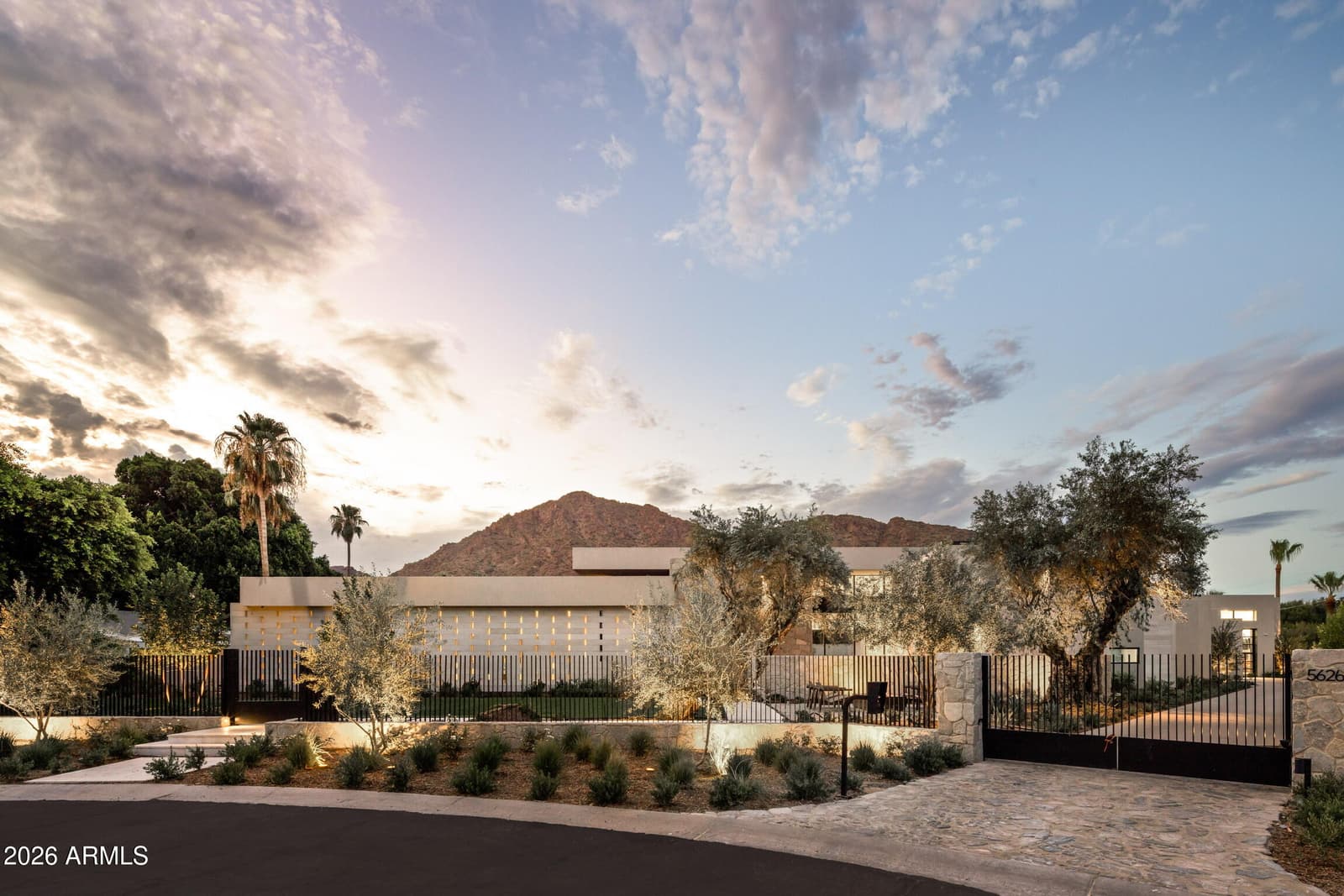 5626 E Montecito Avenue, Phoenix, AZ 85018 — photo 1 of 76