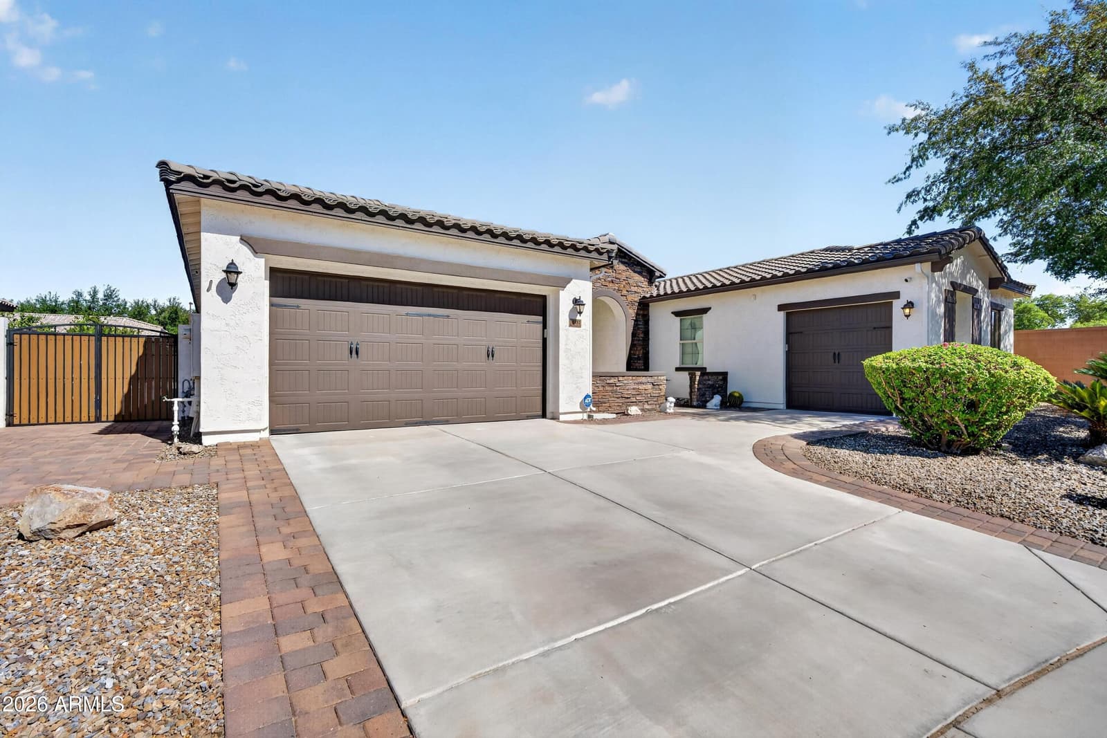 1481 S Carriage Lane, Chandler, AZ 85286 — photo 3 of 50
