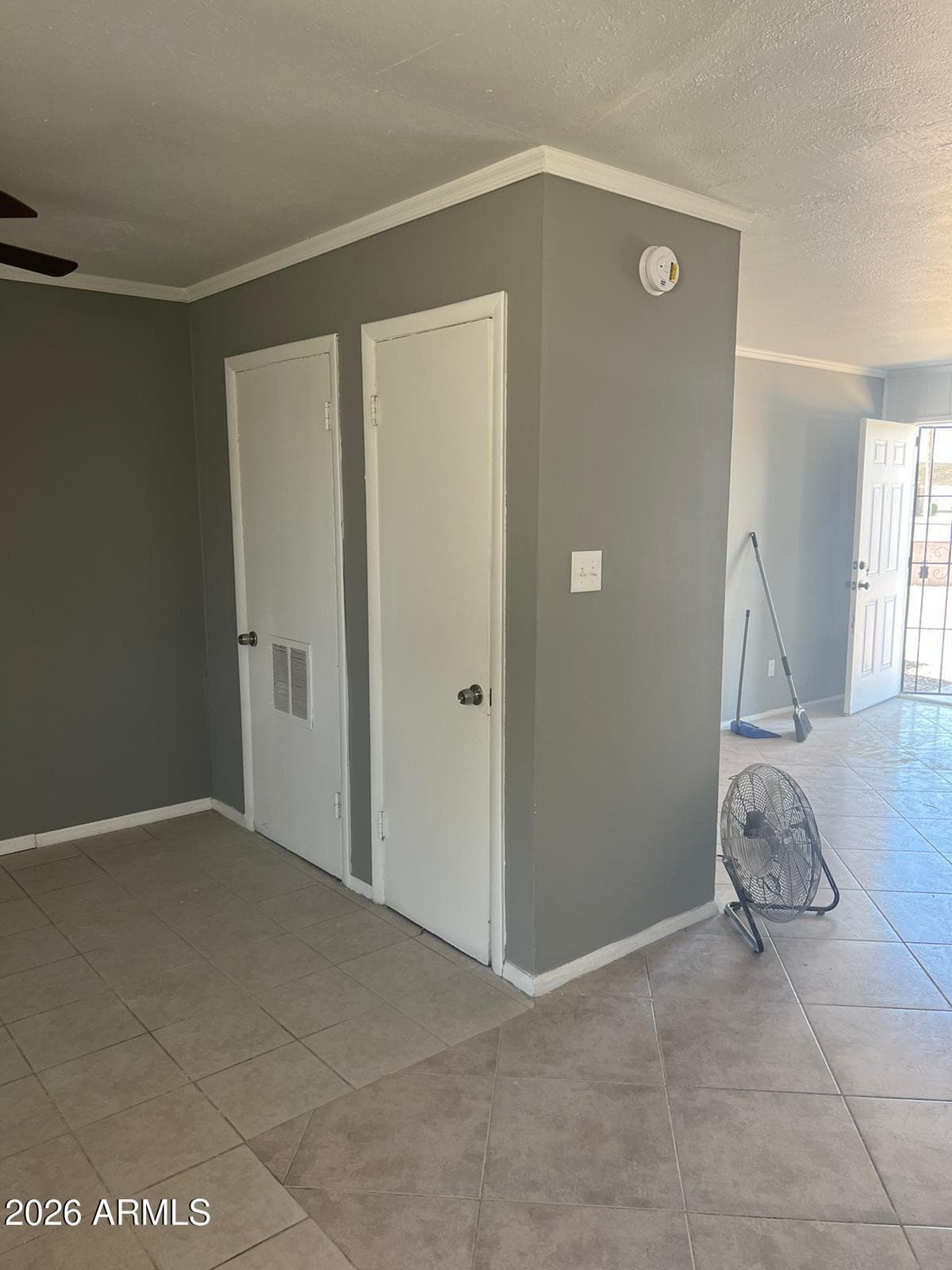 4301 N 51st Avenue, Phoenix, AZ 85031 — photo 9 of 19
