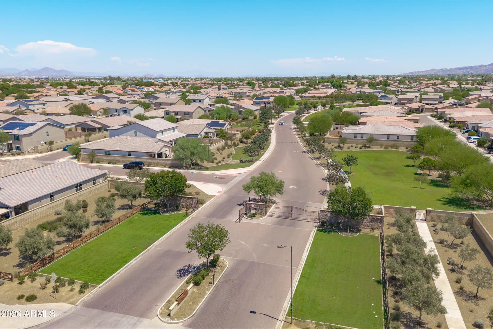7123 S 34th Lane, Phoenix, AZ 85041 — photo 15 of 64