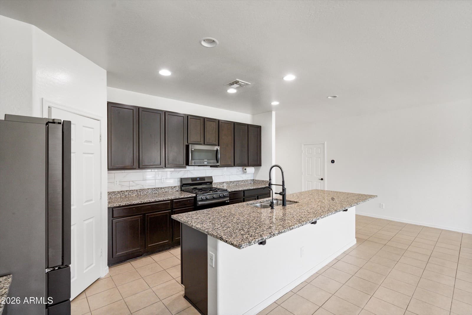 7123 S 34th Lane, Phoenix, AZ 85041 — photo 17 of 64