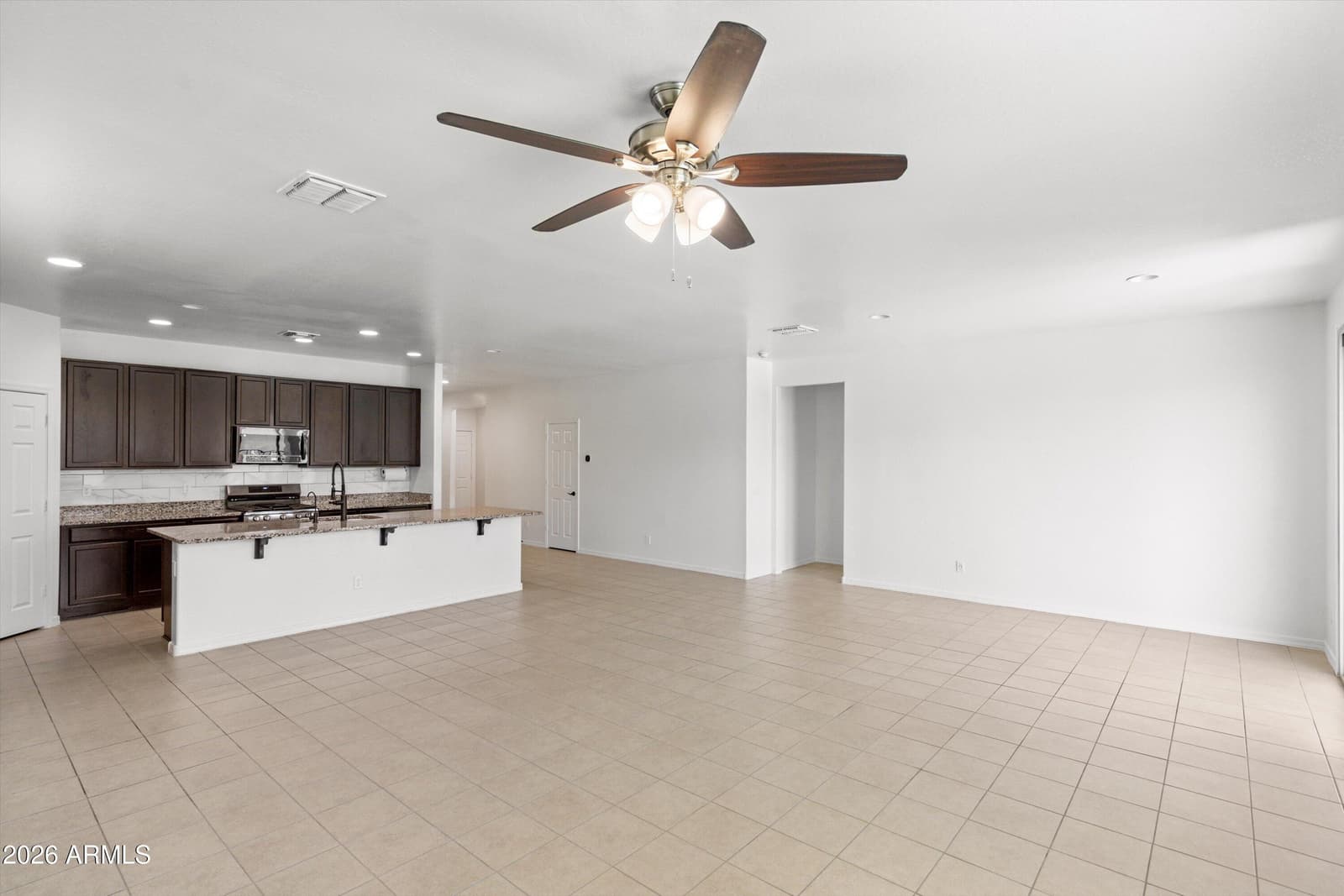 7123 S 34th Lane, Phoenix, AZ 85041 — photo 8 of 64