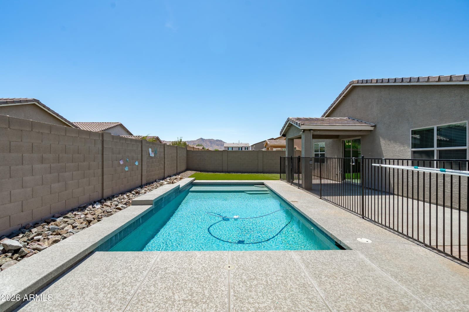 7123 S 34th Lane, Phoenix, AZ 85041 — photo 6 of 64