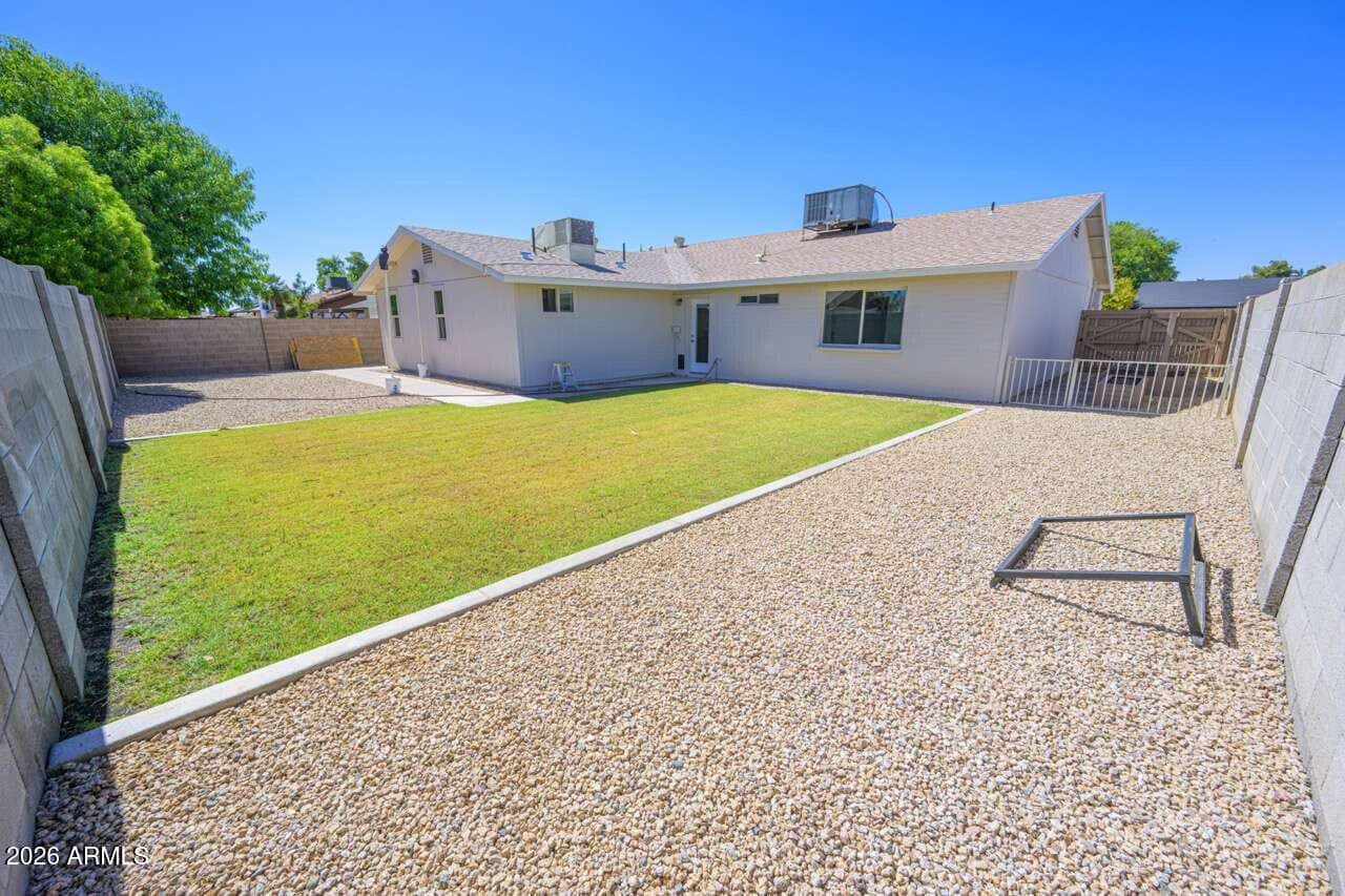 607 W Los Lagos Vista Avenue, Mesa, AZ 85210 — photo 29 of 31