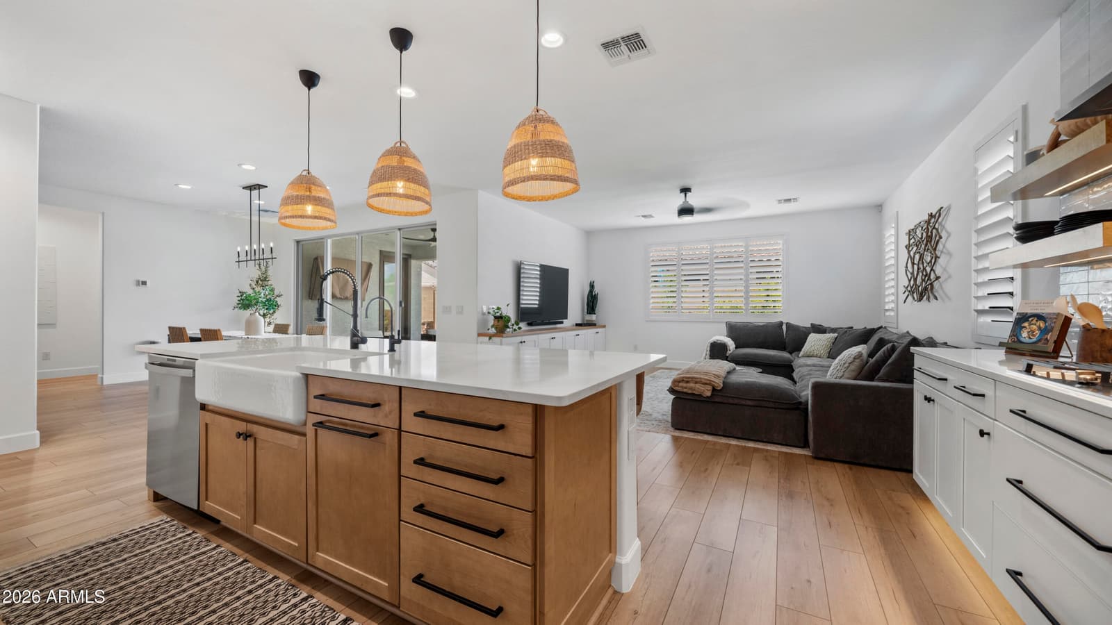 7512 W Odeum Lane, Phoenix, AZ 85043 — photo 11 of 58