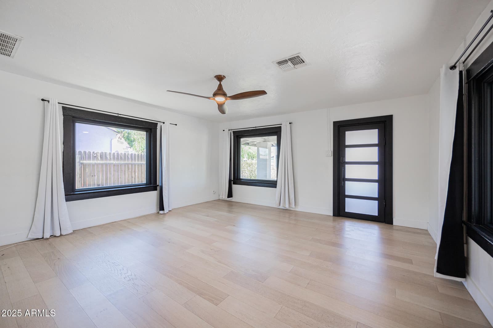617 N 14th Street, Phoenix, AZ 85006 — photo 5 of 30