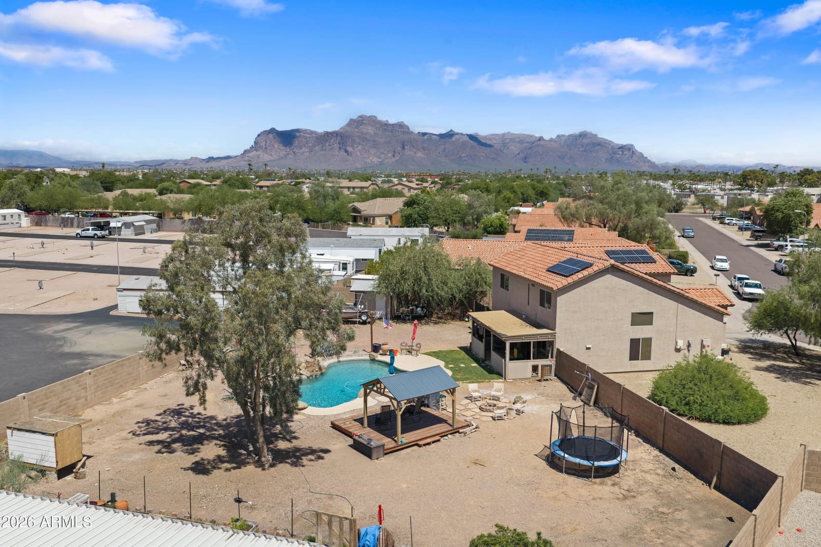 968 W 10th Avenue, Apache Junction, AZ 85120 — photo 3 of 40