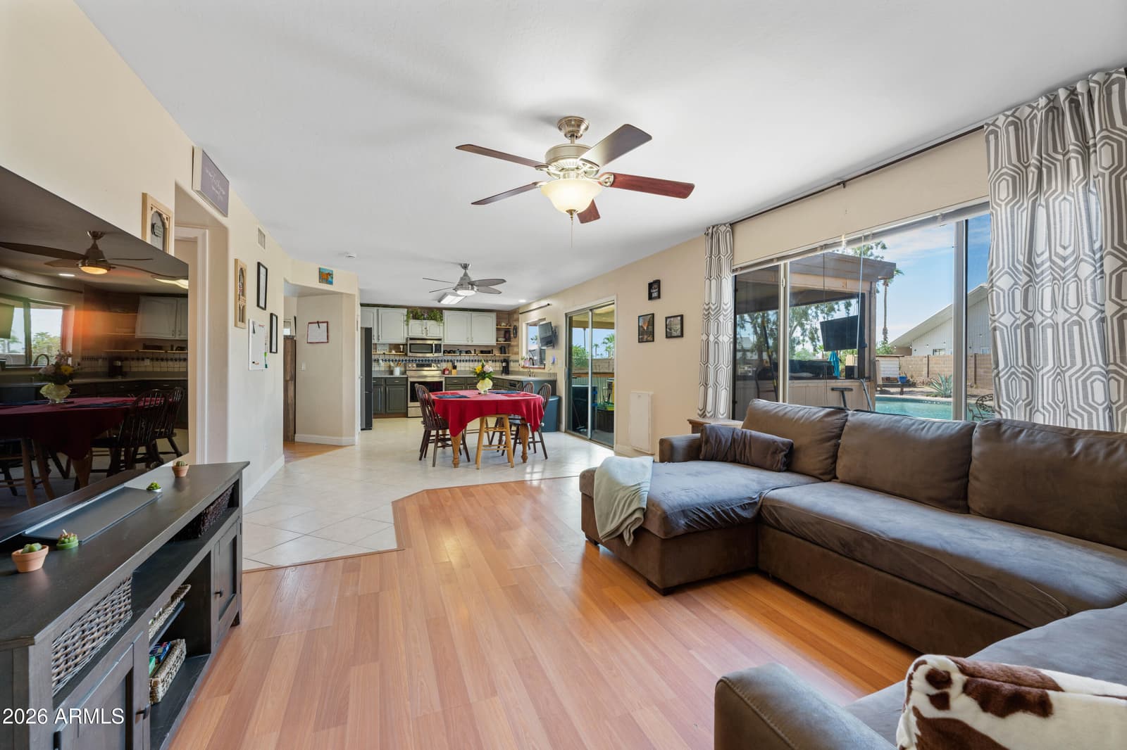 968 W 10th Avenue, Apache Junction, AZ 85120 — photo 12 of 40