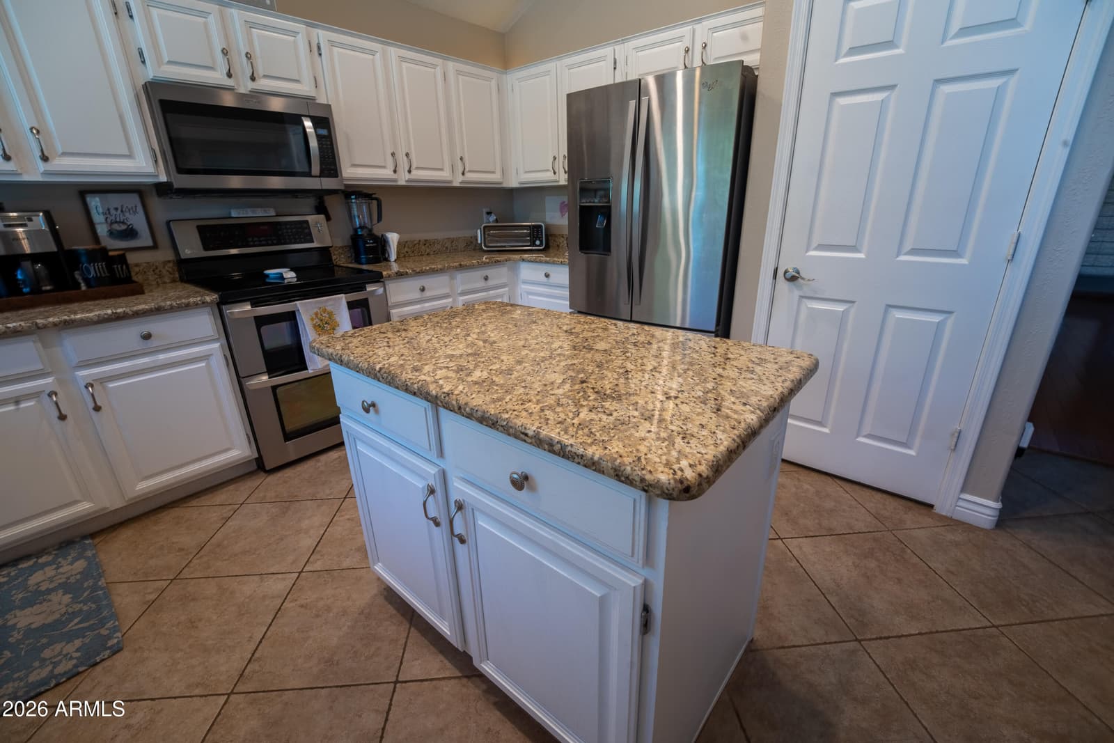 324 E Arabian Drive, Gilbert, AZ 85296 — photo 8 of 34