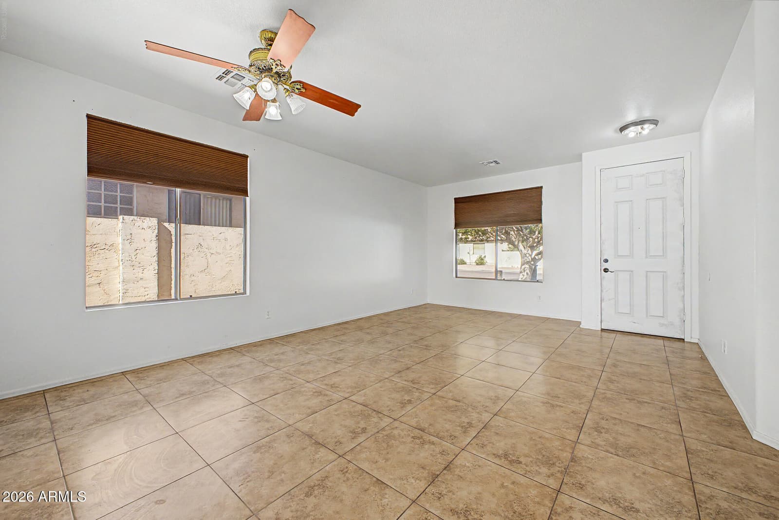 2928 N 115th Lane, Avondale, AZ 85392 — photo 4 of 31