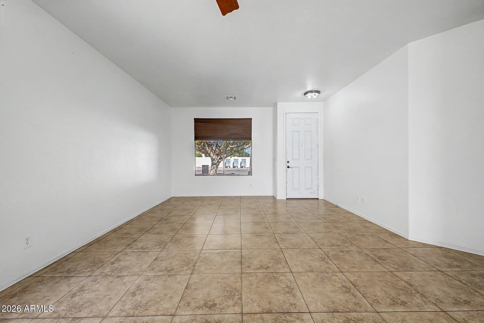 2928 N 115th Lane, Avondale, AZ 85392 — photo 5 of 31