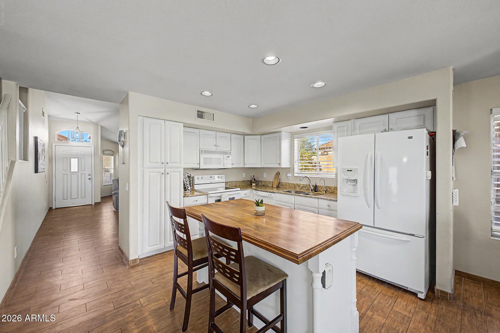 2211 E Williams Drive E, Phoenix, AZ 85024 — photo 11 of 47