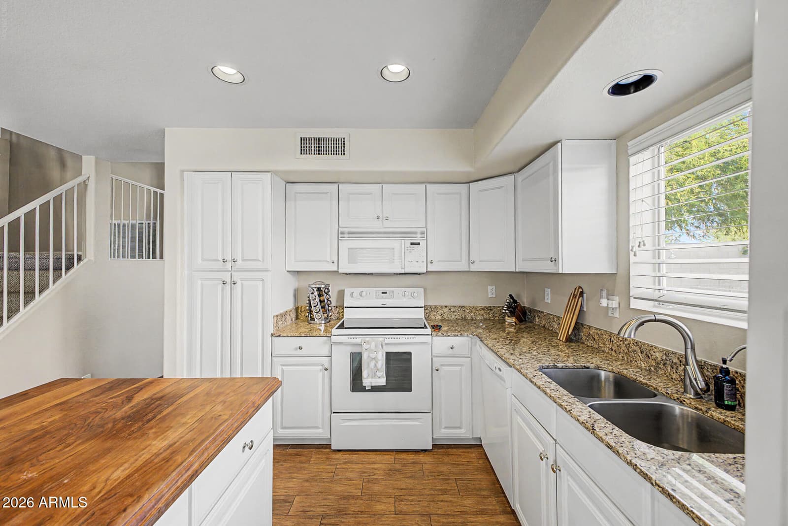 2211 E Williams Drive E, Phoenix, AZ 85024 — photo 14 of 47