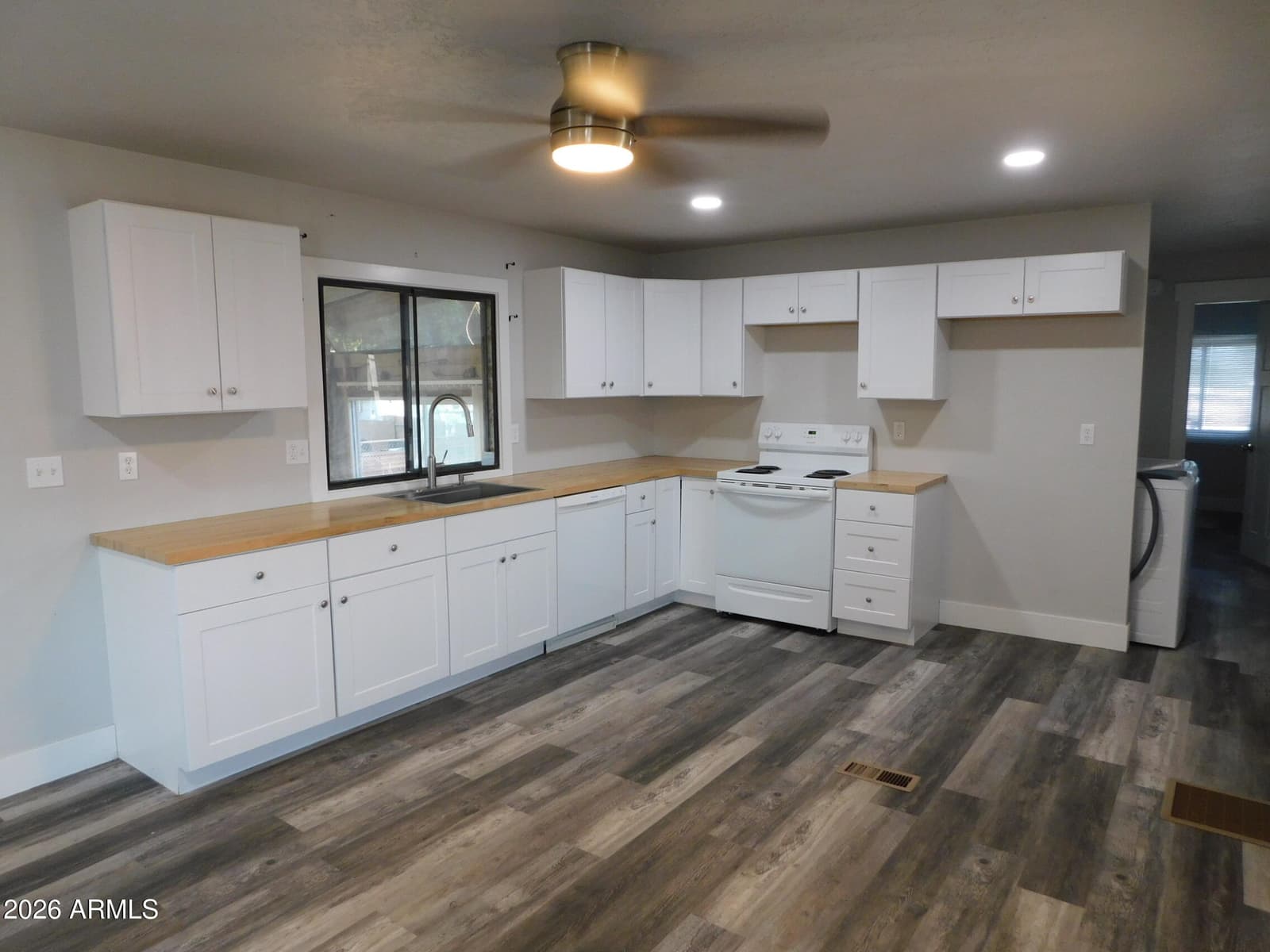 246 S Ellsworth Road, Mesa, AZ 85208 — photo 14 of 25