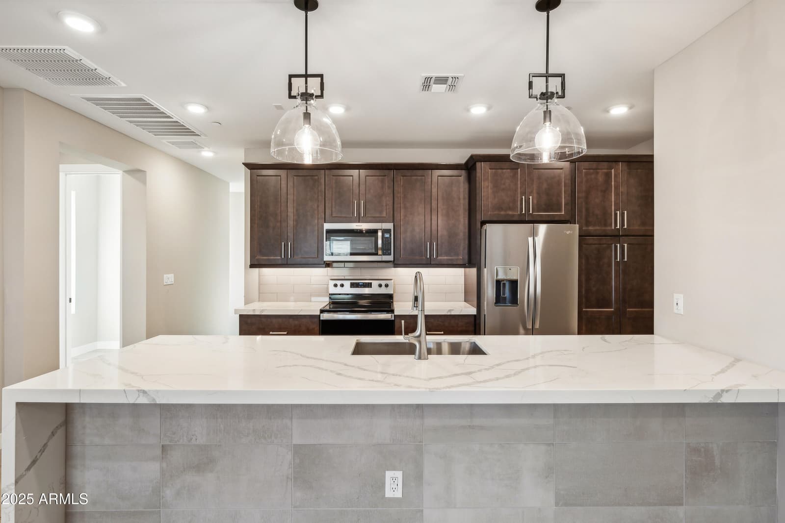 2121 W Sonoran Desert Drive 3, Phoenix, AZ 85085 — photo 14 of 72