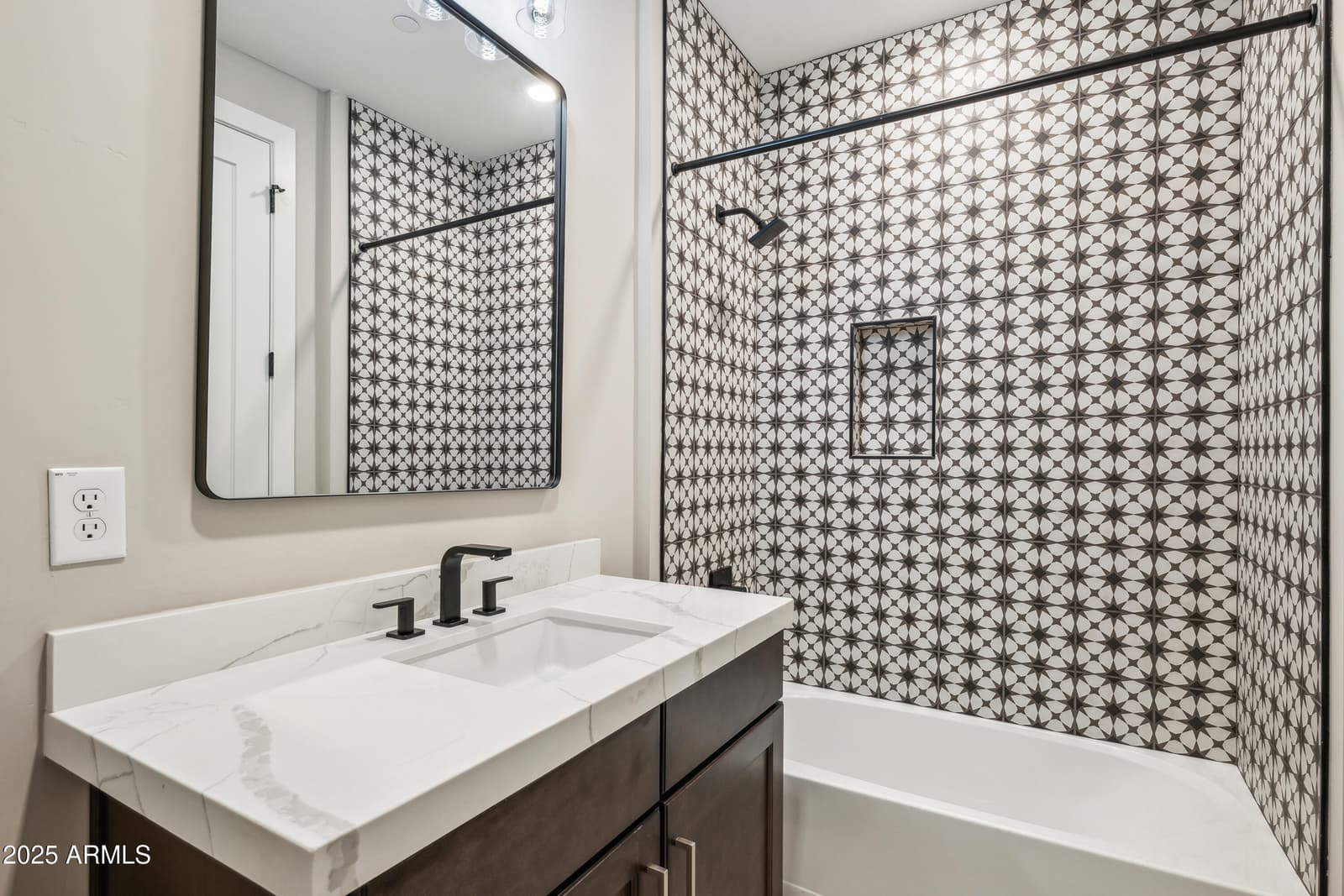 2121 W Sonoran Desert Drive 3, Phoenix, AZ 85085 — photo 37 of 72