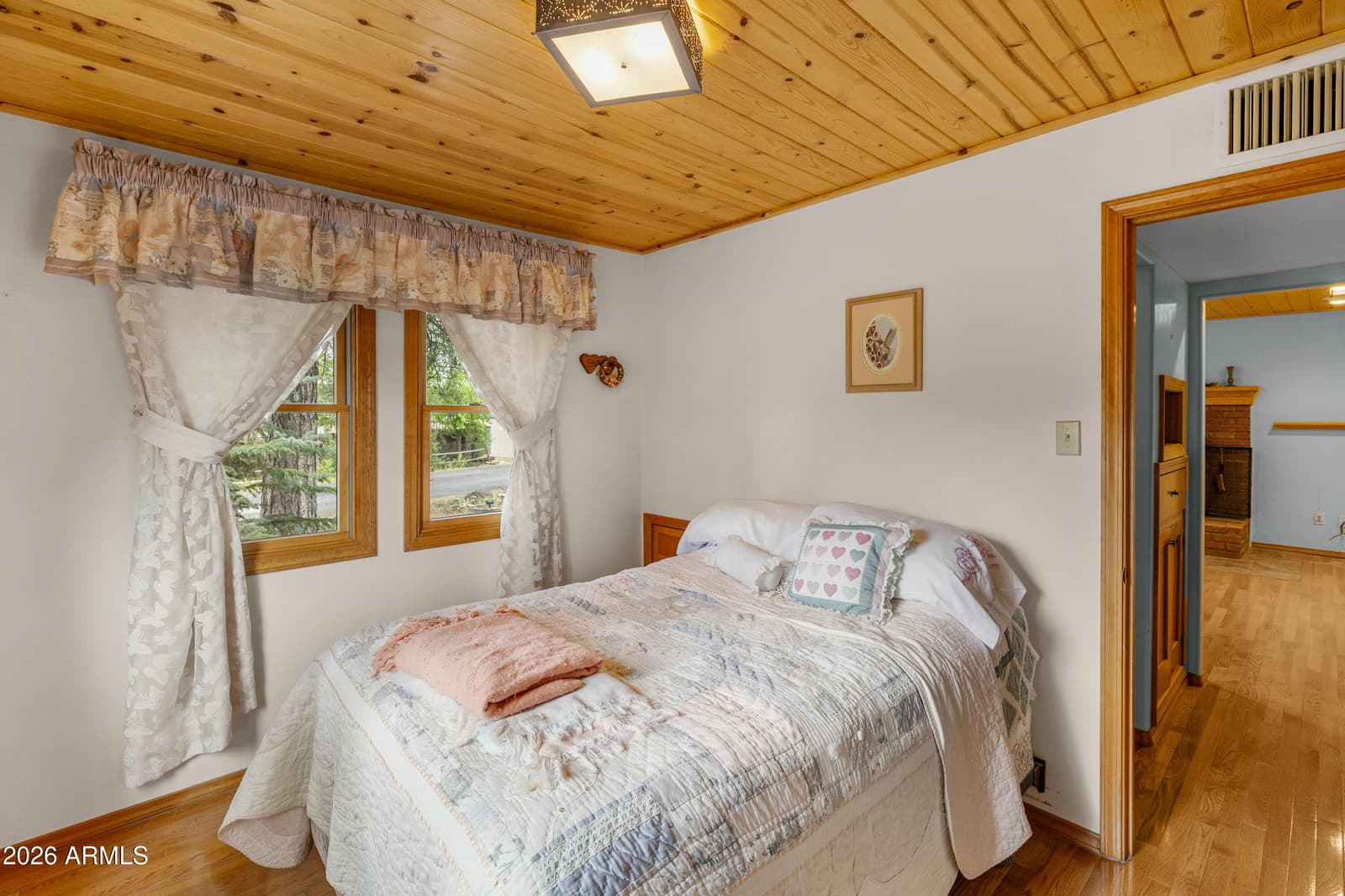 994 Osage, Flagstaff, AZ 86005 — photo 13 of 35