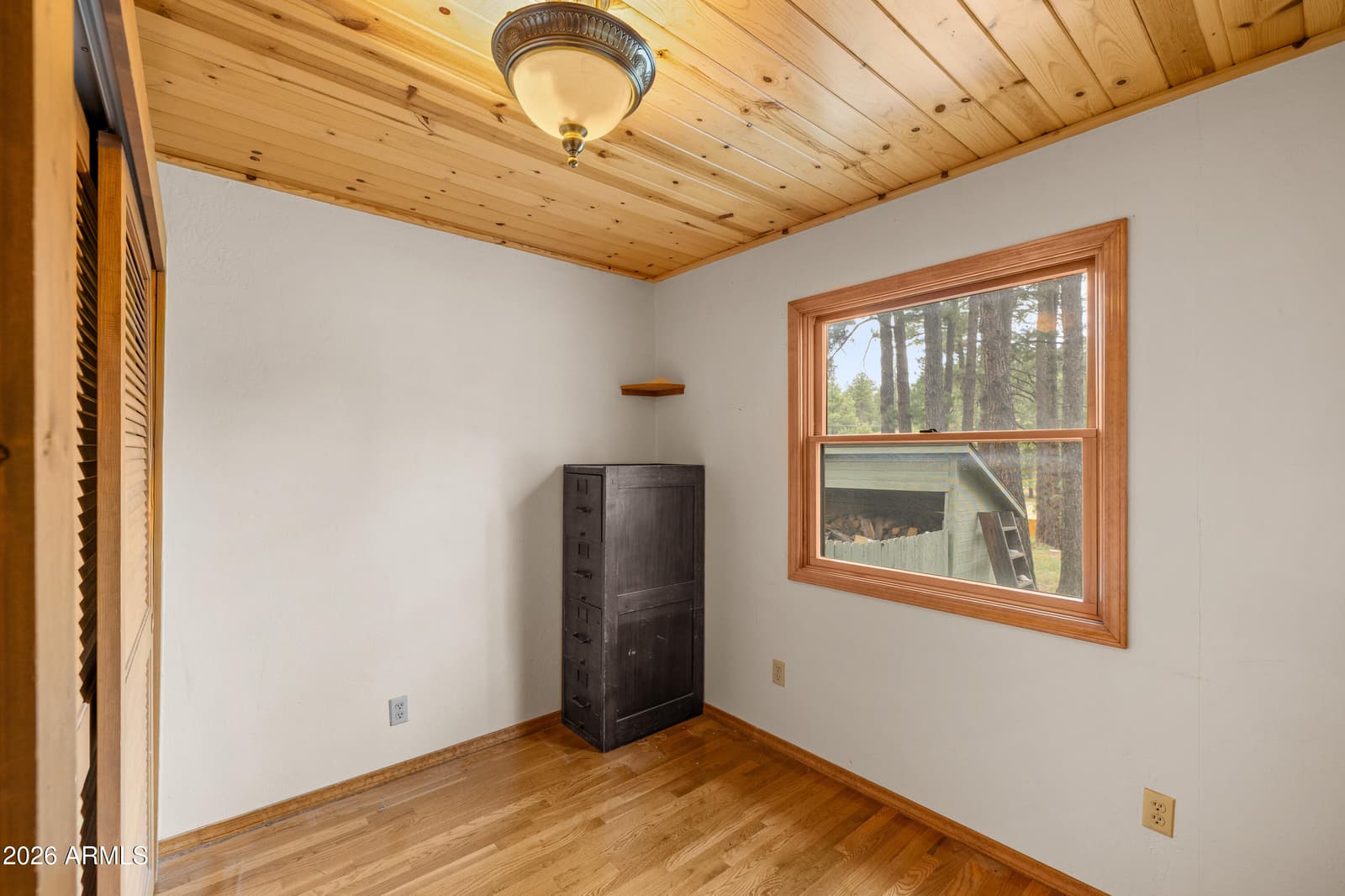 994 Osage, Flagstaff, AZ 86005 — photo 14 of 35
