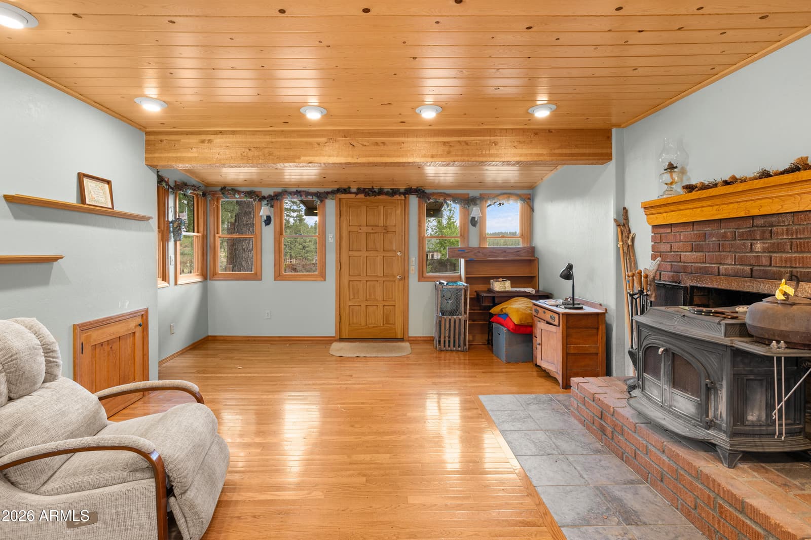 994 Osage, Flagstaff, AZ 86005 — photo 5 of 35