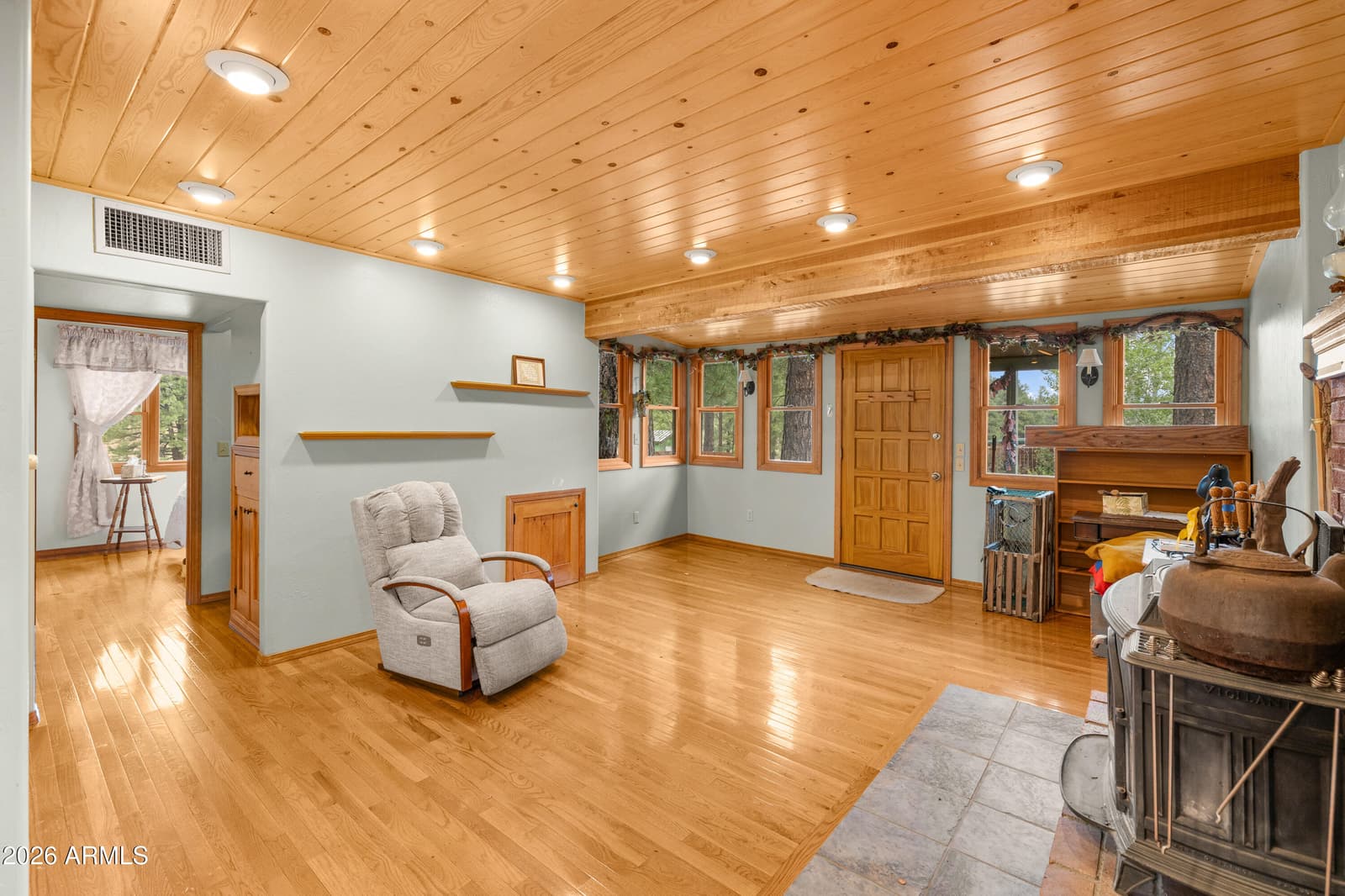994 Osage, Flagstaff, AZ 86005 — photo 6 of 35