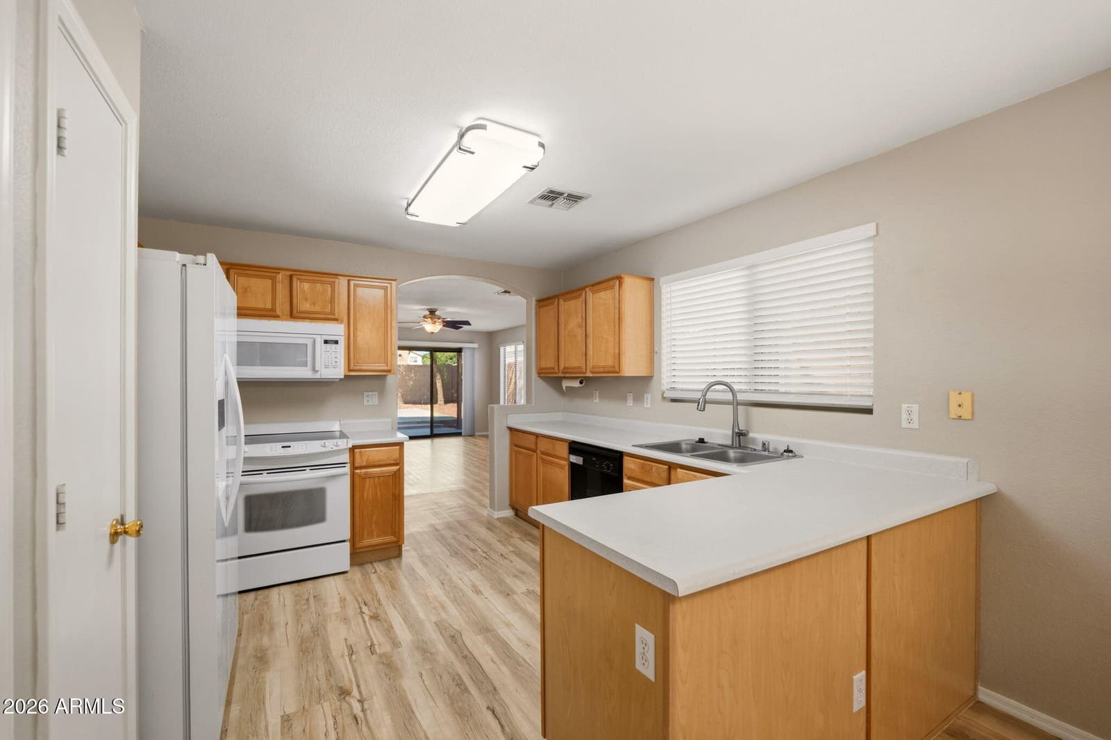 16212 N 162nd Avenue, Surprise, AZ 85374 — photo 9 of 32