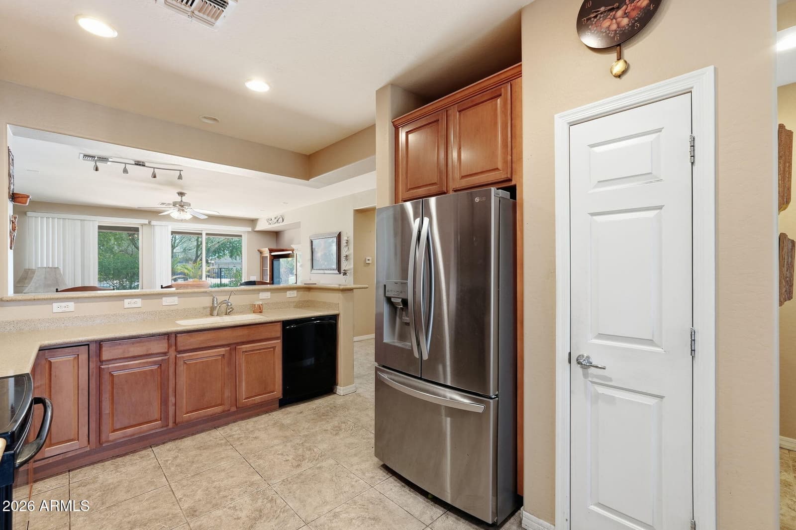 253 W Saddlebag Lane, San Tan Valley, AZ 85143 — photo 6 of 33