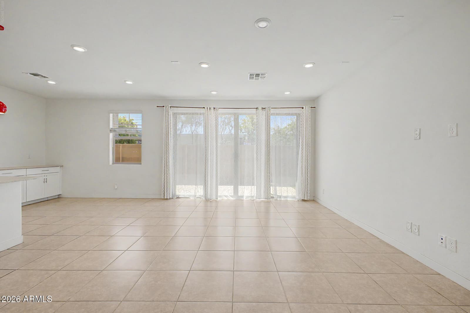 939 E Danbury Drive, Phoenix, AZ 85022 — photo 8 of 38