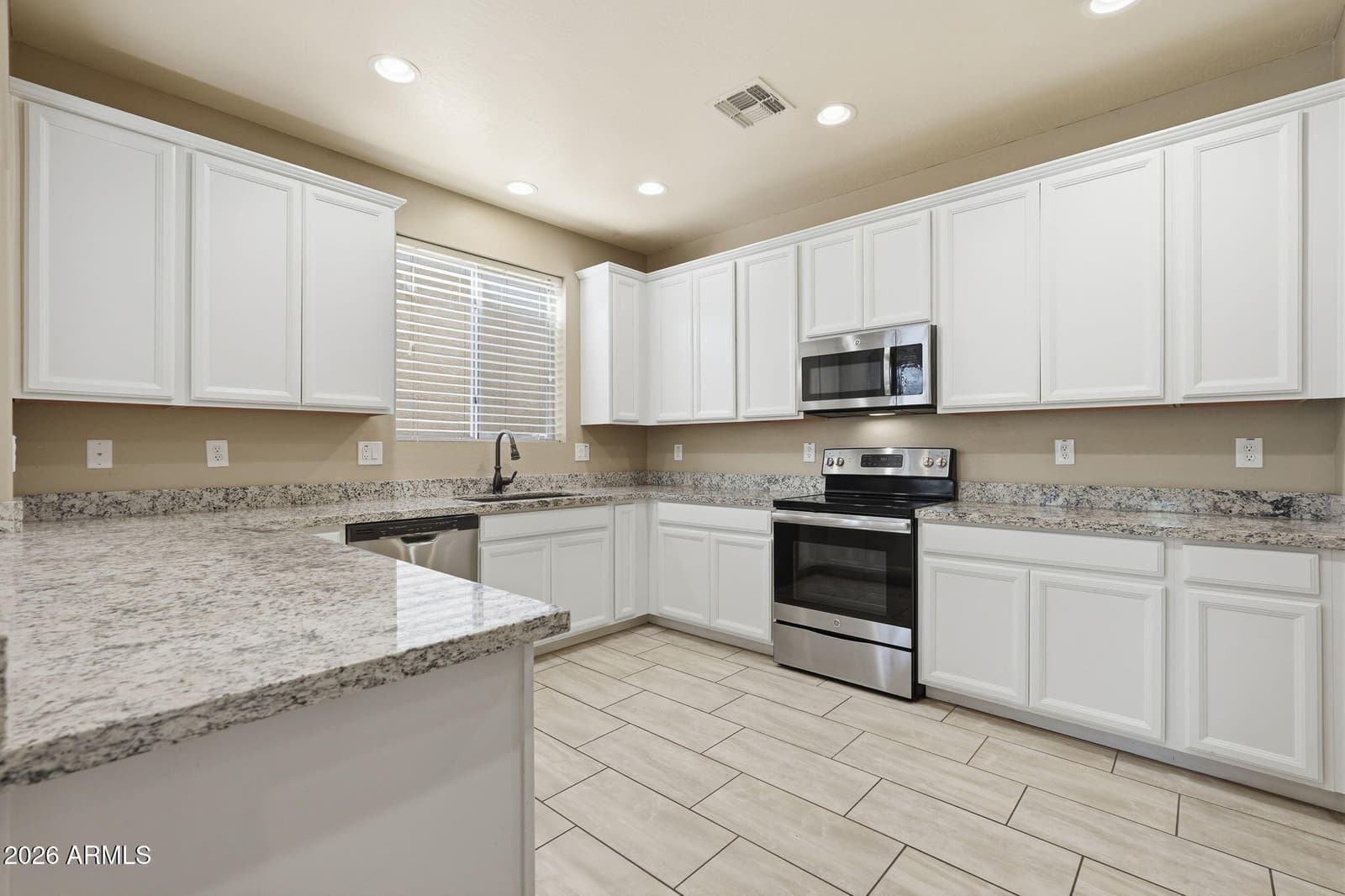 2945 N Sonoran Hills, Mesa, AZ 85207 — photo 2 of 32