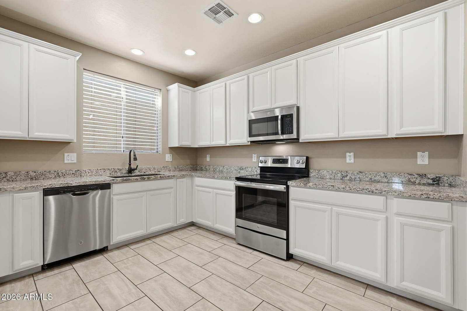 2945 N Sonoran Hills, Mesa, AZ 85207 — photo 12 of 32