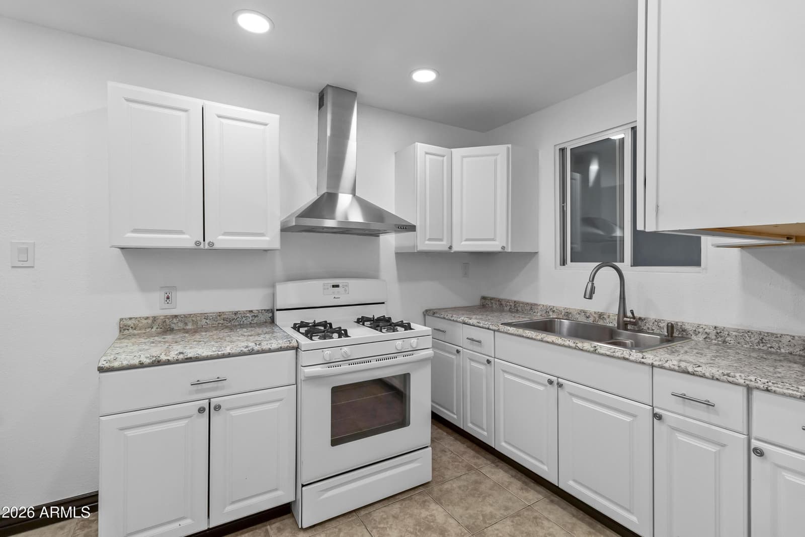 4301 N 15th Drive, Phoenix, AZ 85015 — photo 8 of 26